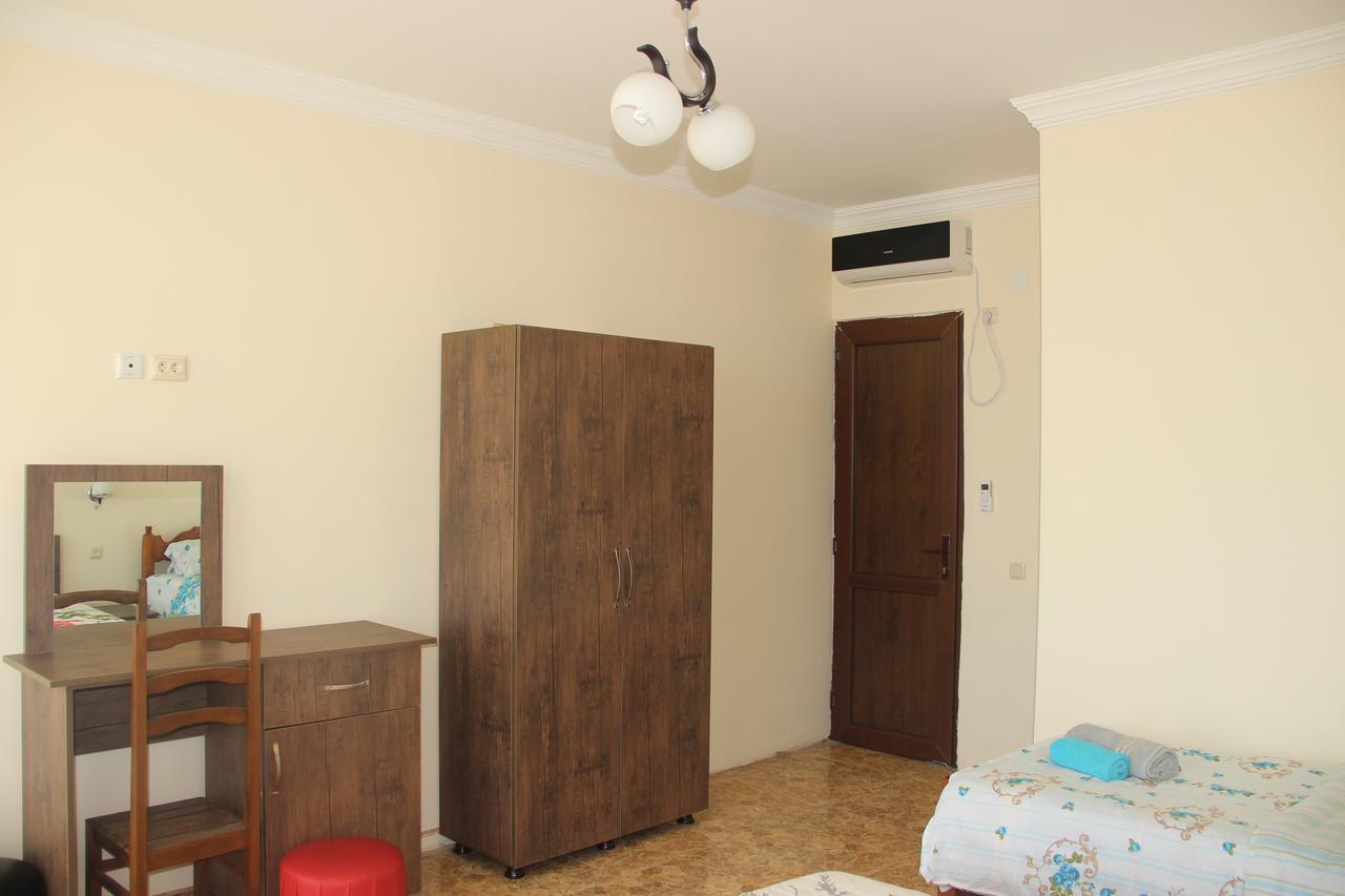 Badu Guest House Kvariati Exterior foto